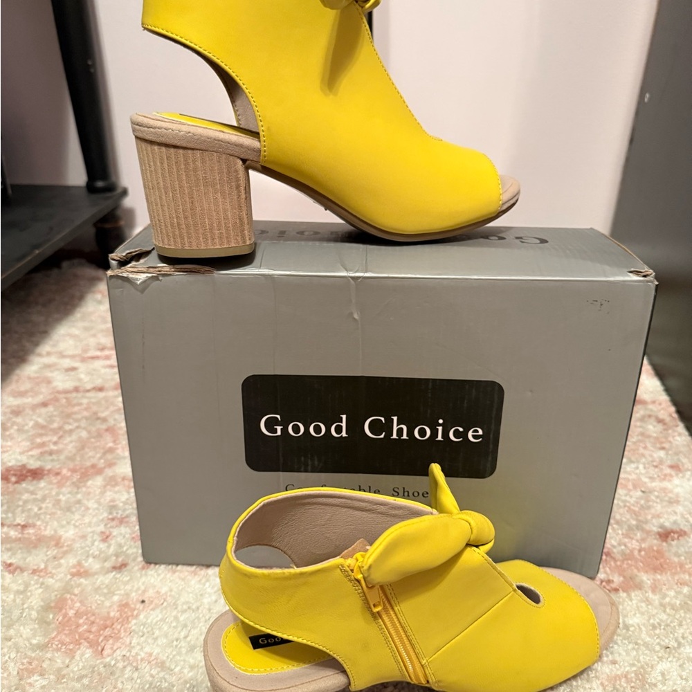 Good Chic Yellow Peep-Toe Tie-Front Block Heel Sandal - Picture 2 of 5